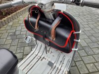 Beinschildtasche Lambretta Serie 1-3 schwarz mit rotem Keder